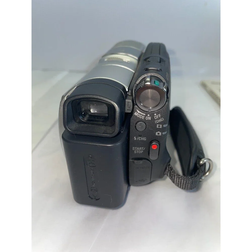 Sony Handycam DCR-DVD408 4MP Carl Zeiss + Battery Manual & Memory Stick